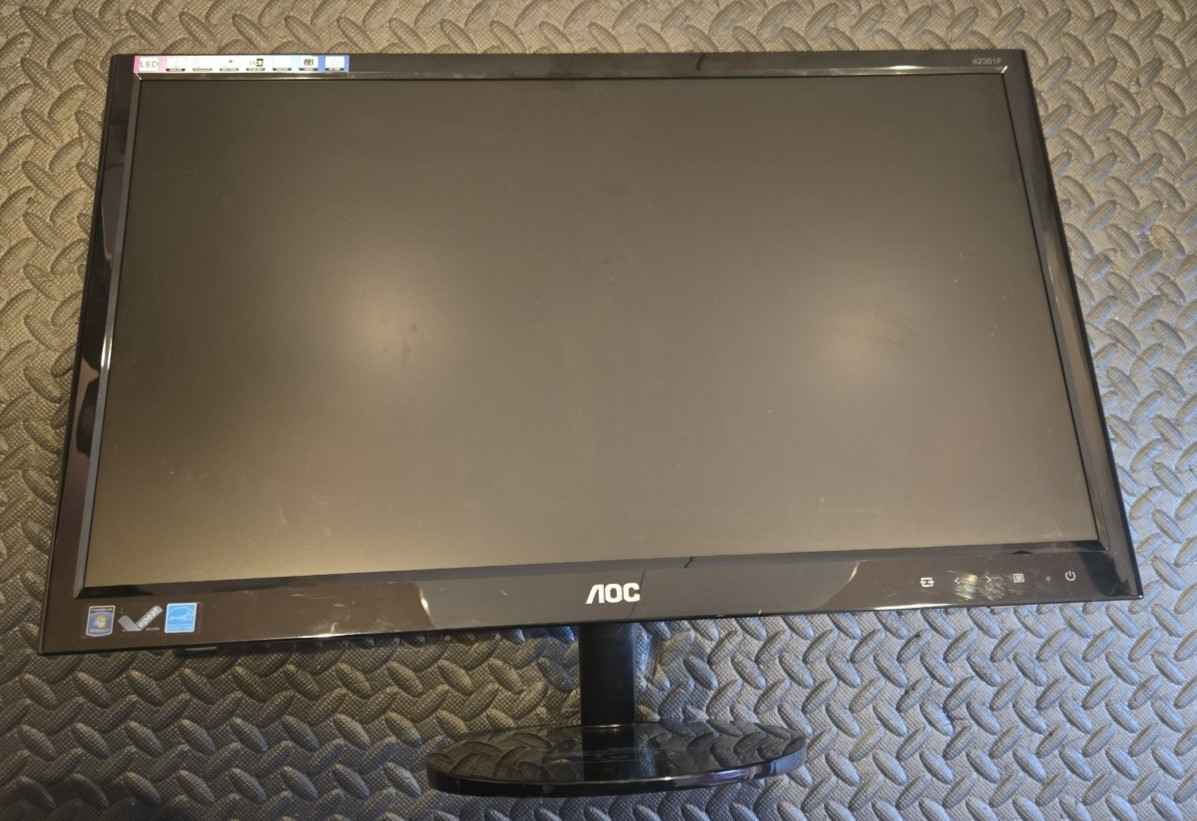 AOC E2351F 23" LED Full HD LED Monitor DVI VGA + cables