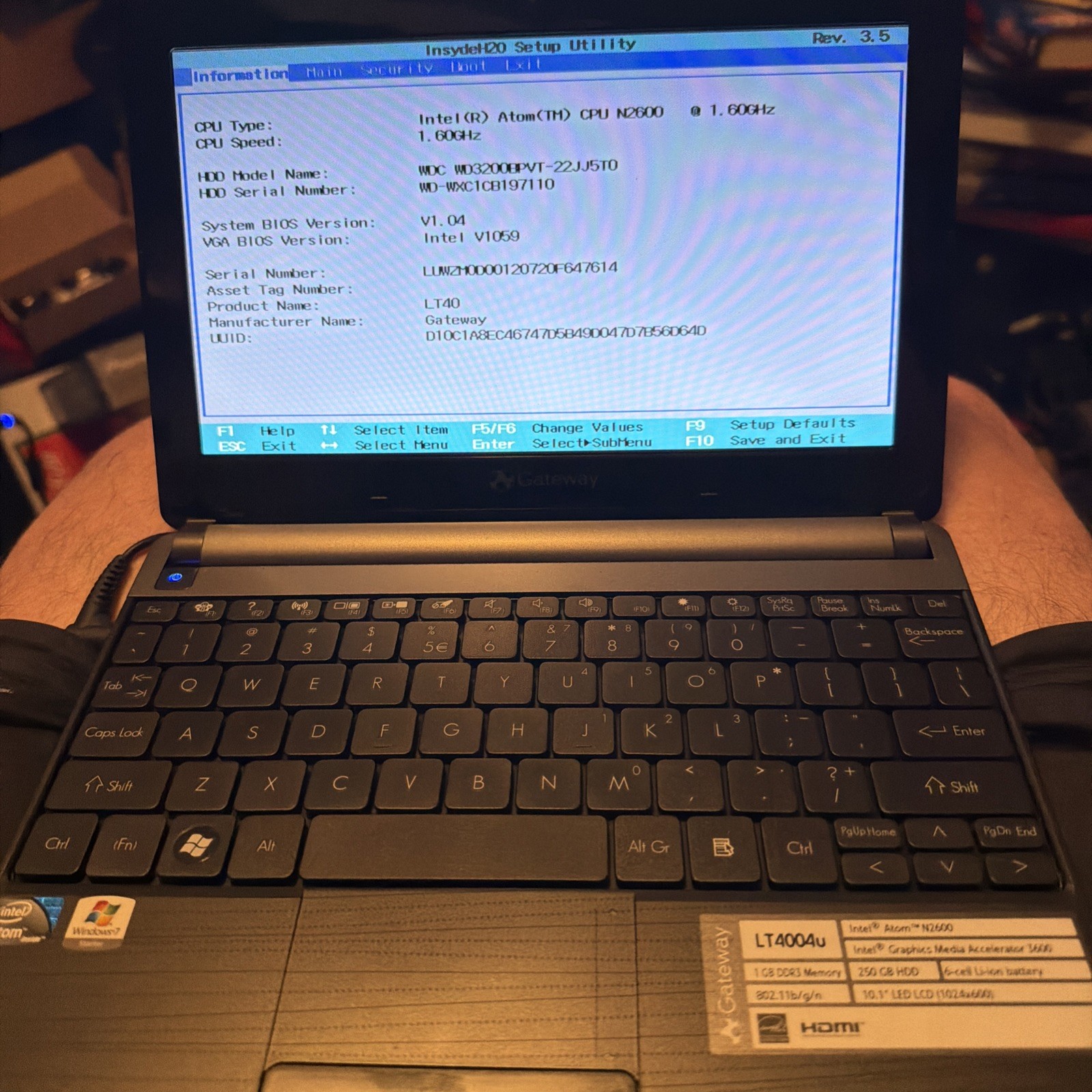 GATEWAY ZE7 LT4004u SLIM LAPTOP COMPUTER 250g HD 1GB RAM
