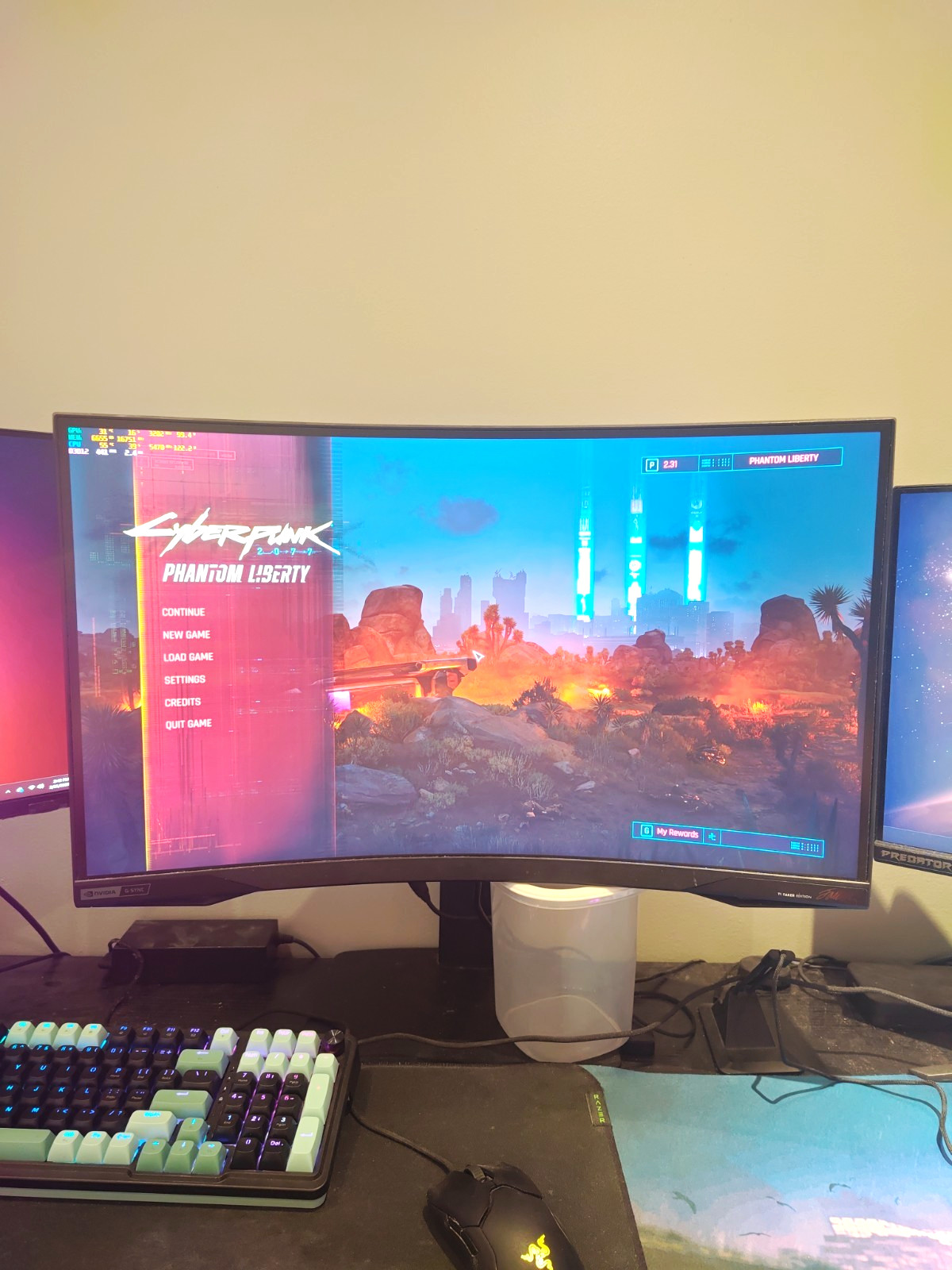 Samsung G7 T1 Faker Edition  1440p Curved Monitor