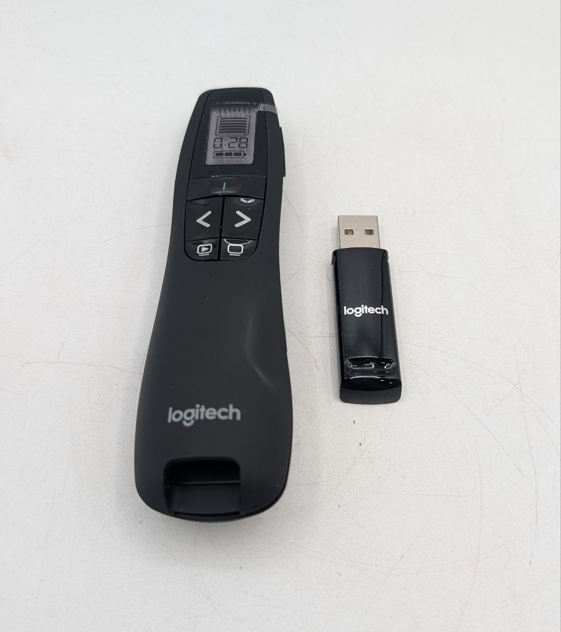 Logitech R800 Wireless Presenter Green Laser Pointer (READ)