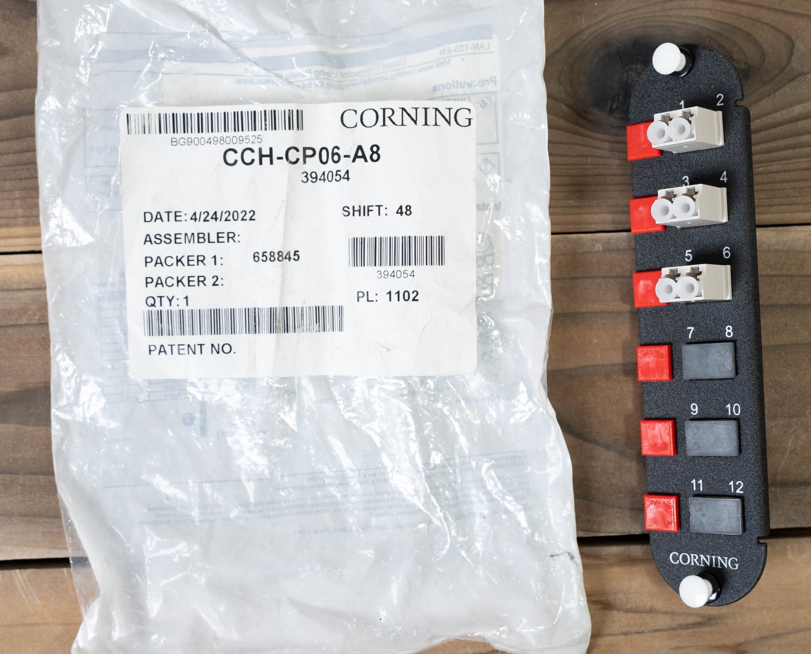 Corning CCH-CP06-A8 Panel 3 LC MM/Multimode, Duplex, 6 Fiber 62.5um OM1