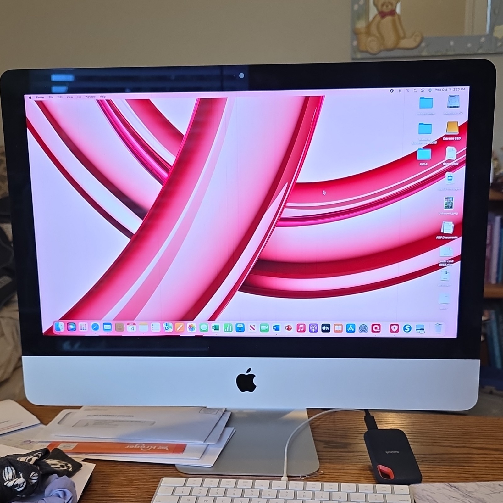 Apple iMac All-in-One Desktop macOS Silver Wi-Fi Camera USB Ethernet