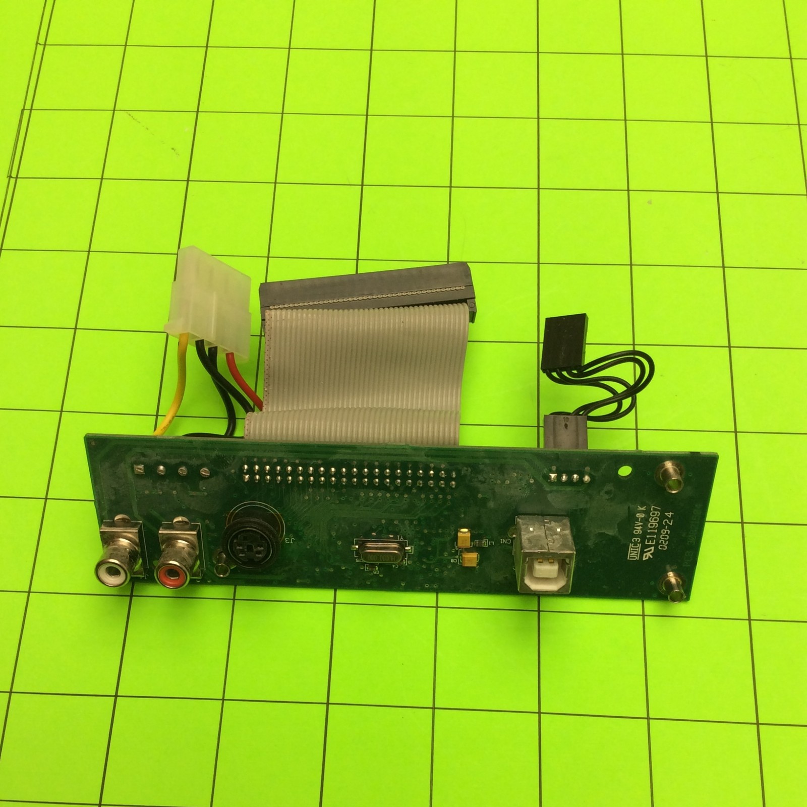 Iomega CDRW9602EXT3 External CD-RW Data Storage Board 30821304-001 E2P22463KM