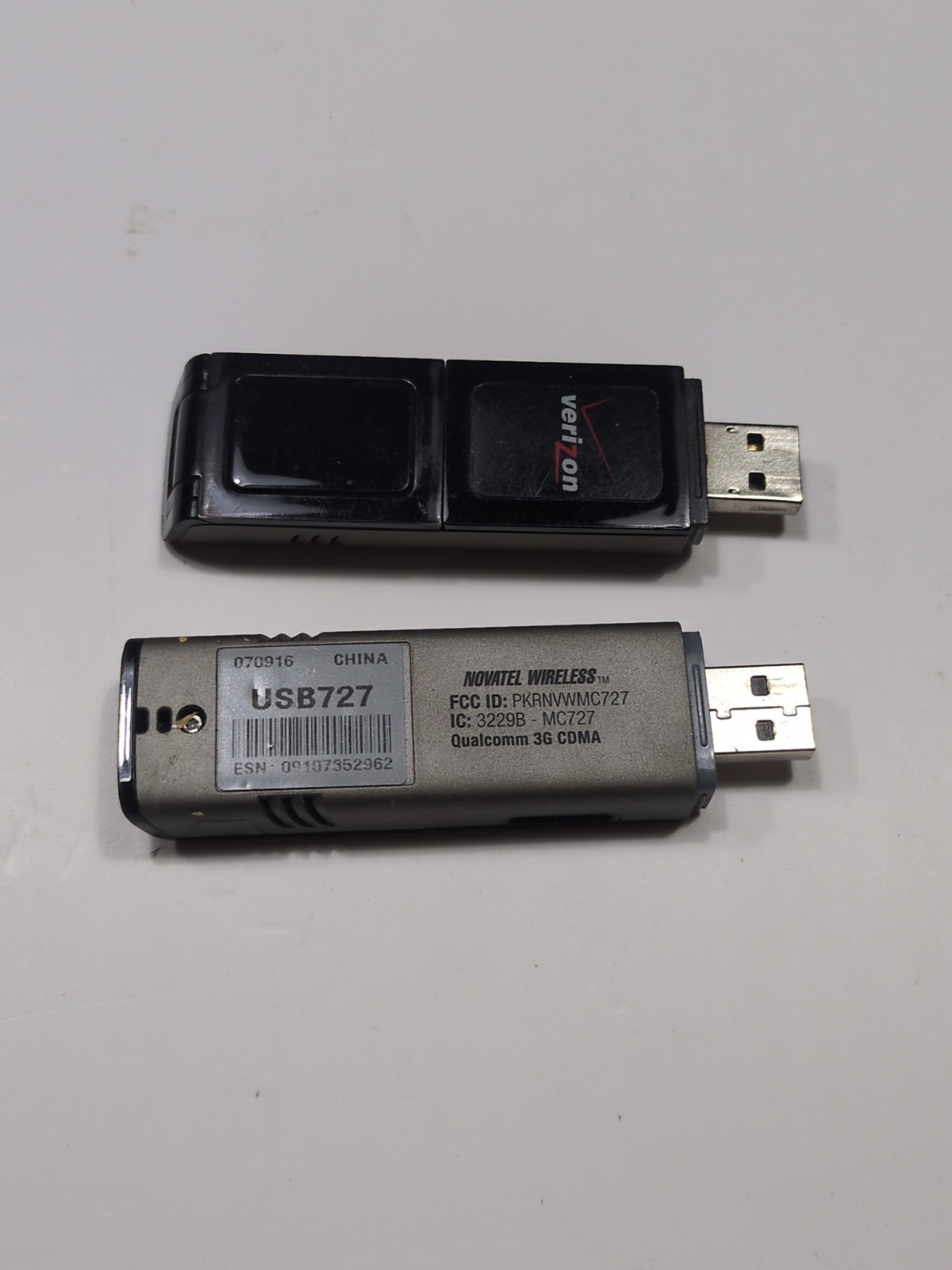 NovAtel Verizon USB727 3G  Black Modem (2)