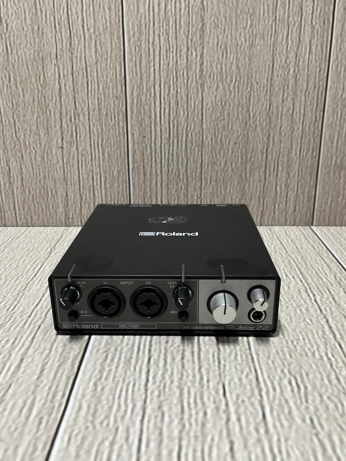 Roland Rubix22 USB Audio Interface 2-In/2-Out for PC