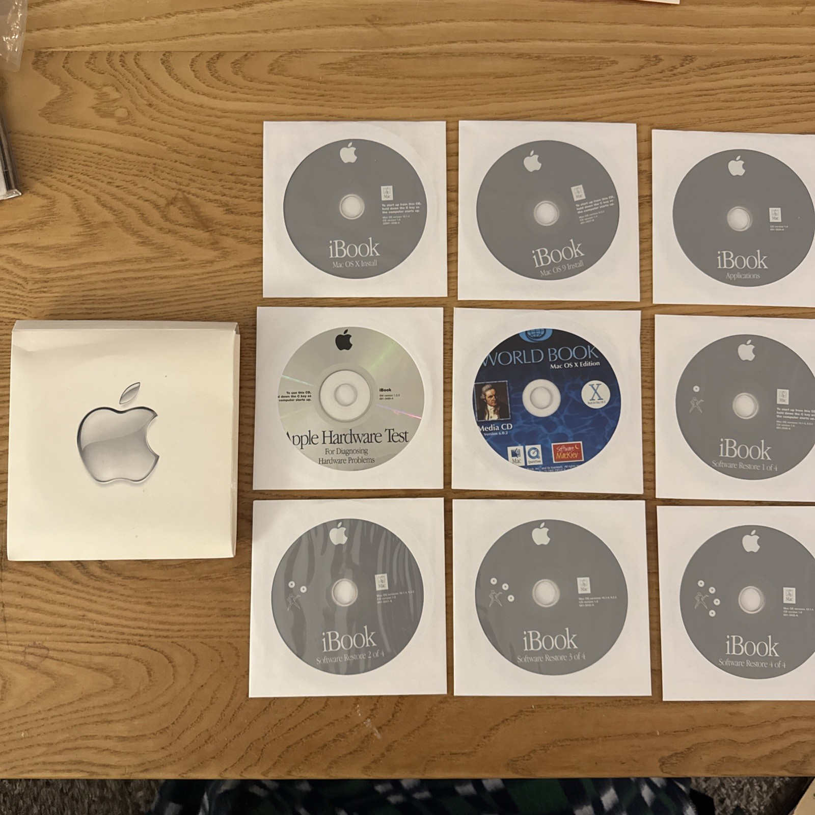 Apple iBook 2002 Mac OS X 10.1.4 Restore Install Discs + Hardware Test