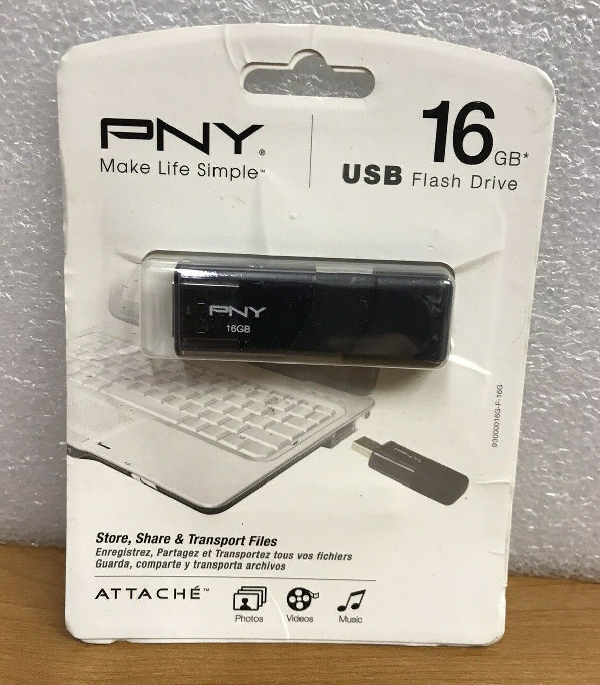 PNY Classic Attache USB Flash Drive 16GB, P-FD16GATT03-GE