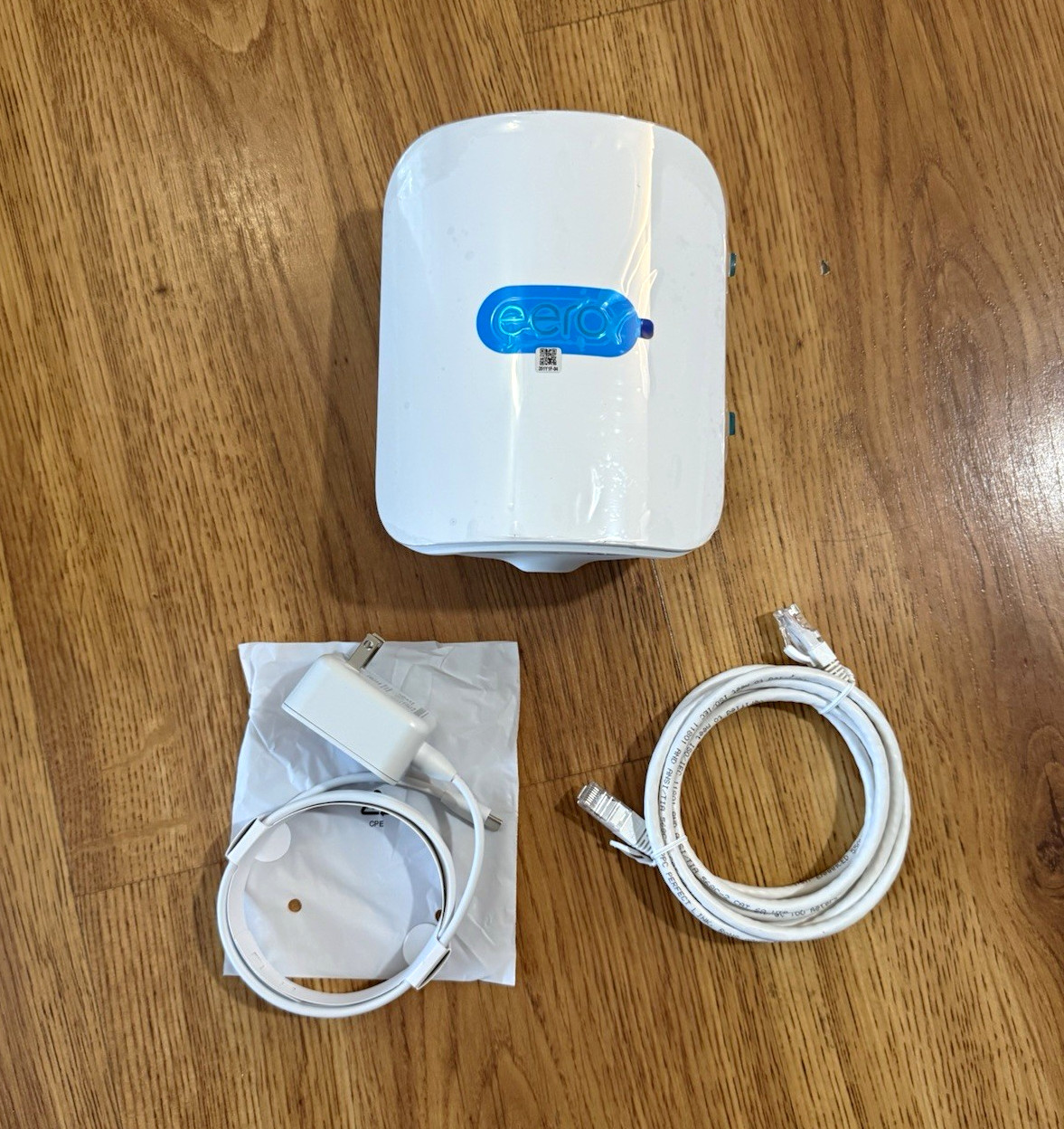 NEW eero Pro 7 Wi‑Fi 7 Router ME10 10GbE 2 LAN Ports USB‑C White