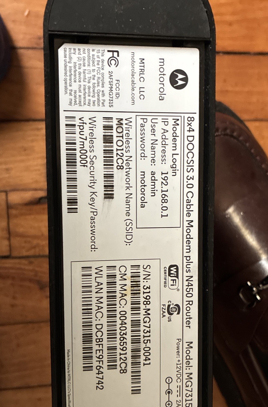 Motorola MG7315 8x4 343 Mbps DOCSIS 3.0 Cable Modem Plus N450 Wi-Fi Router