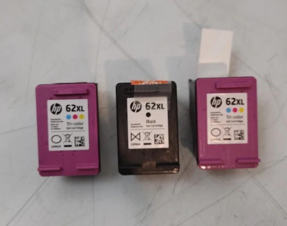 3-packGenuine HP 62 Combo Ink Cartridges 1 Black and 2 Color Unused Brand New