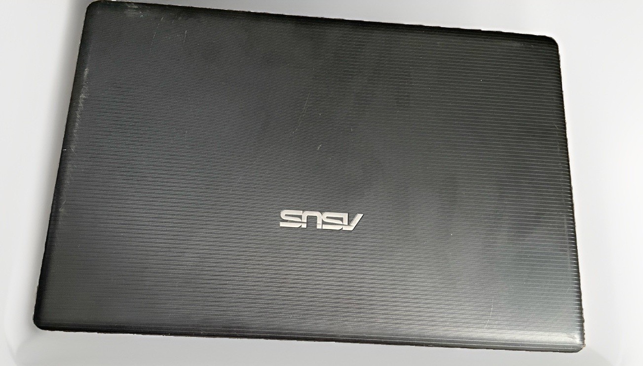 ASUS X55C-DH31 15.6" Laptop - FOR PARTS ONLY - Not Working - Intel i3