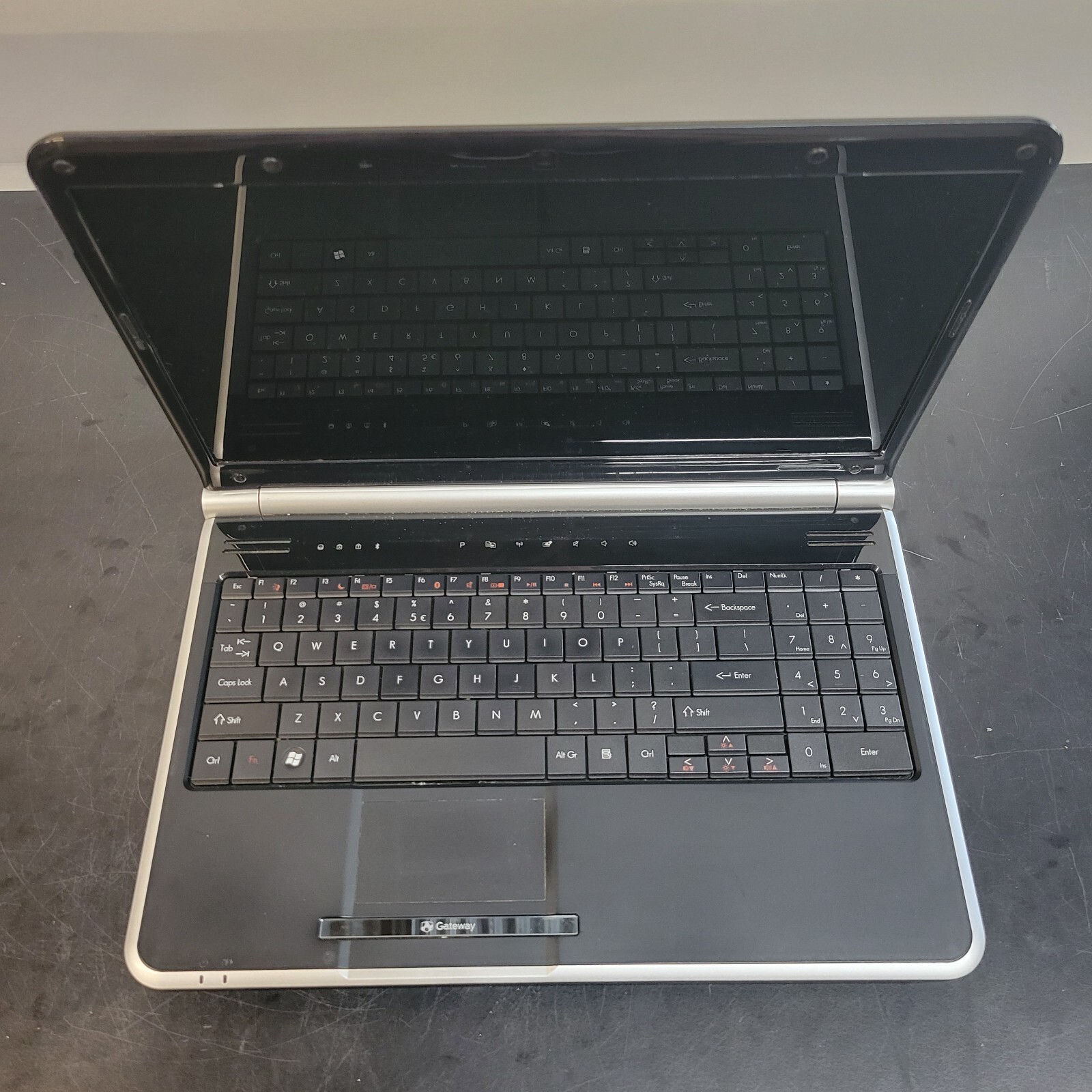 Gateway NV MS2274 15.6" Intel Pentium 2 GB RAM 0 GD HDD