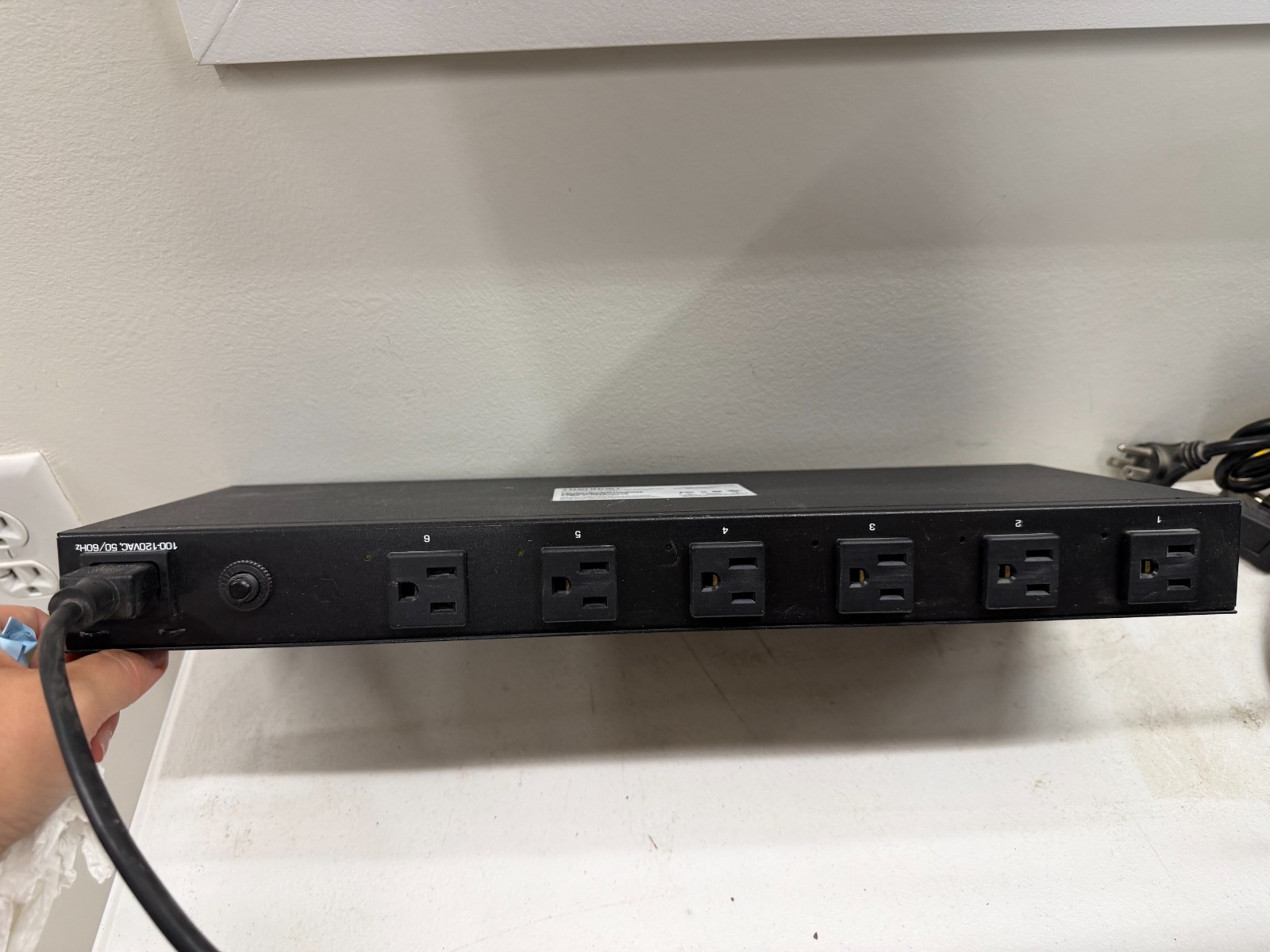 TRENDnet TPI-06 6-Outlet Managed Rackmount Power Distribution Unit
