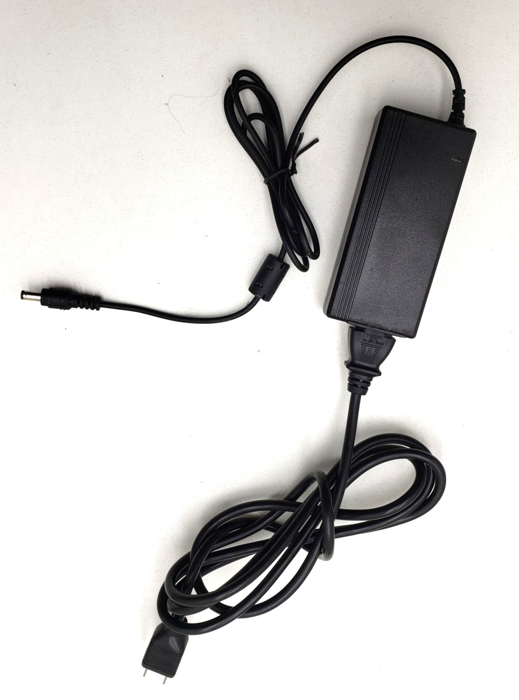 CWT AC Adapter 50W 12V 4.17A W/ Power Cord Model: KPL-050F Tested