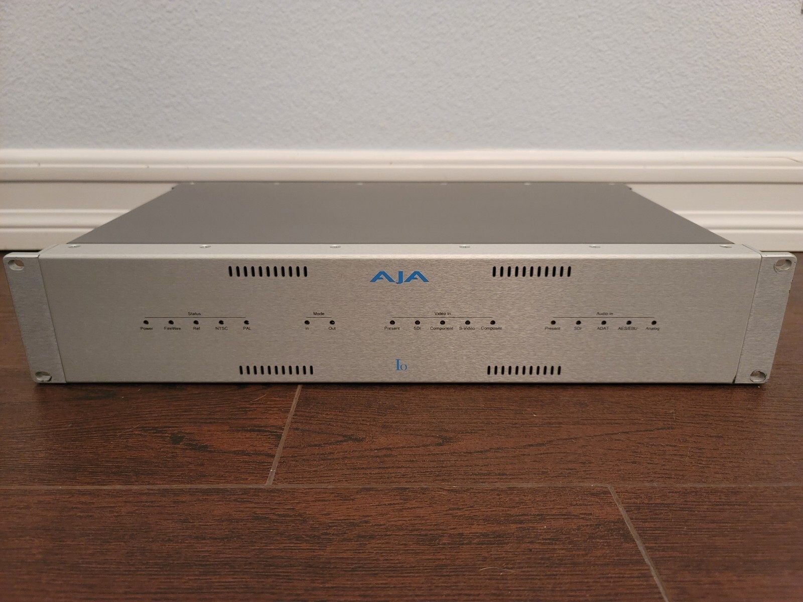 AJA IO 101351 10-Bit Interface I/O External Video Capture Breakout Box