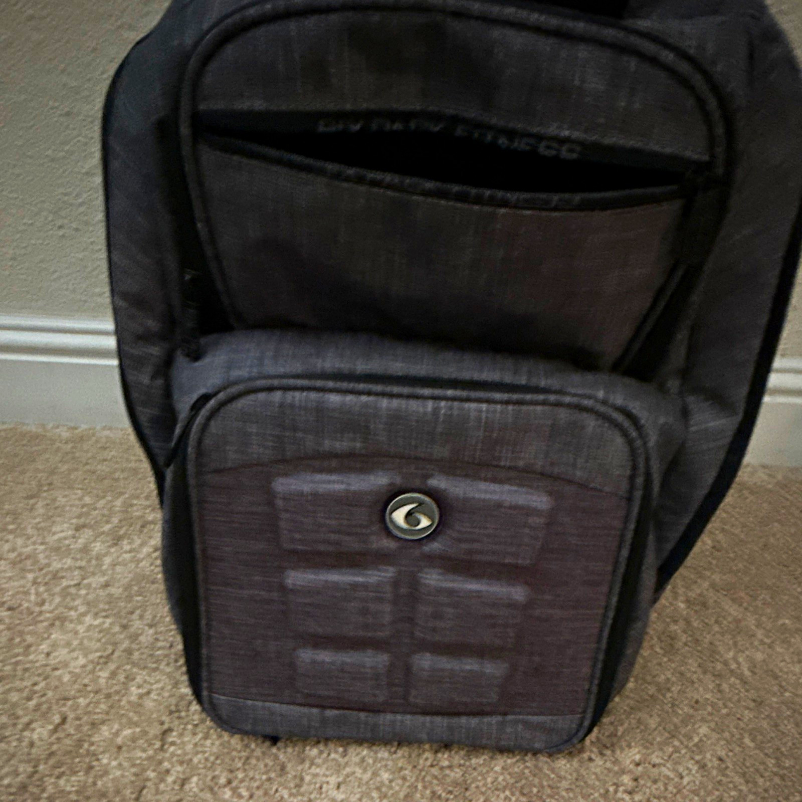 Six-Pak Bag, New with Meal Prep Containers  Solid Gray/Black