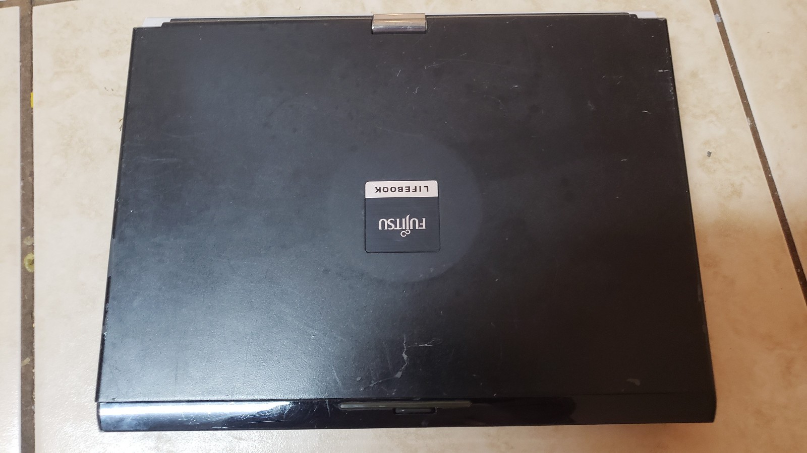 Fujitsu LifeBook T5010 13.3" Intel Core 2 Duo 2.40GHz/ *WORKS BUT NEEDS BATTERY*