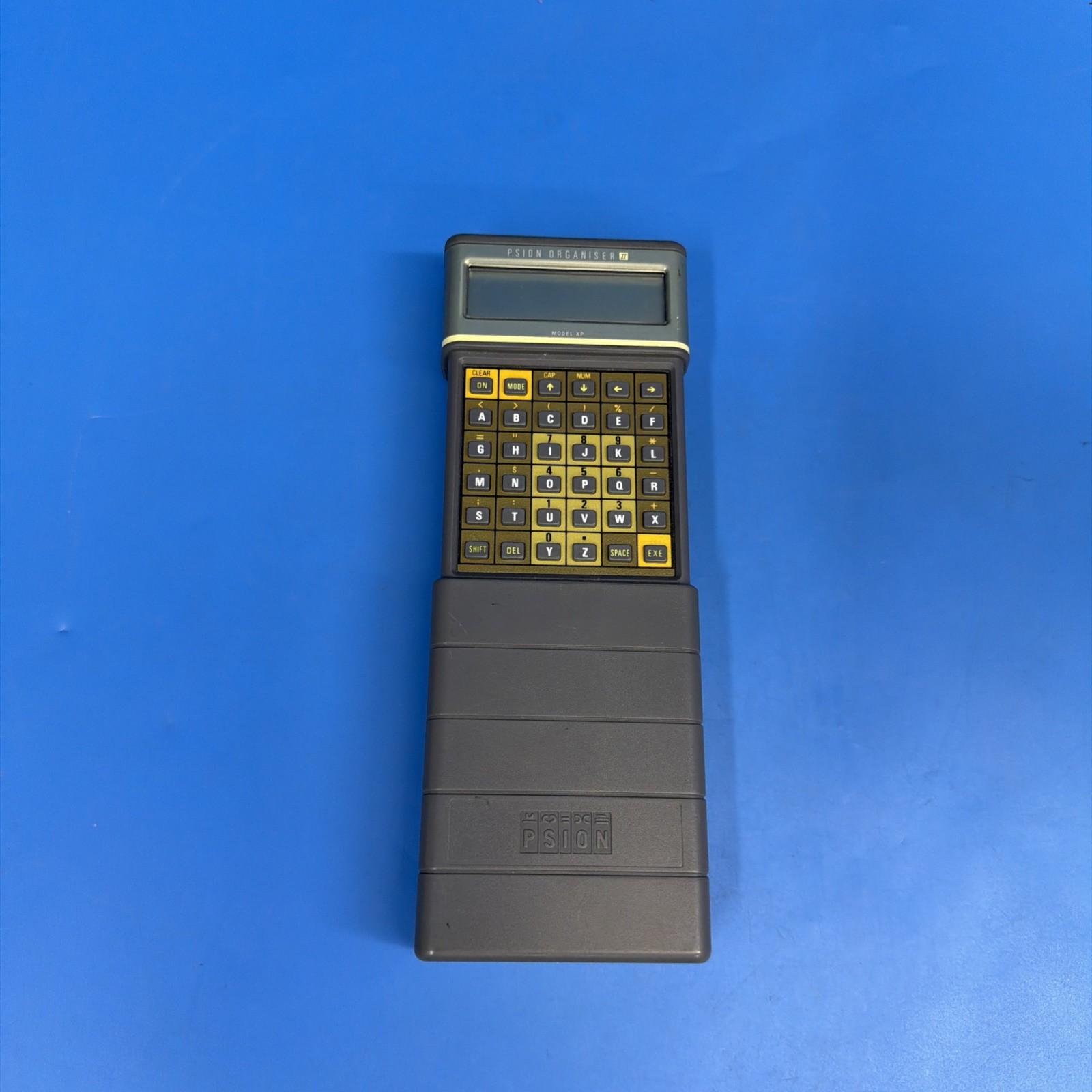 Psion Organiser II XP Vintage Handheld Computer + 32K Datapak – Powers On