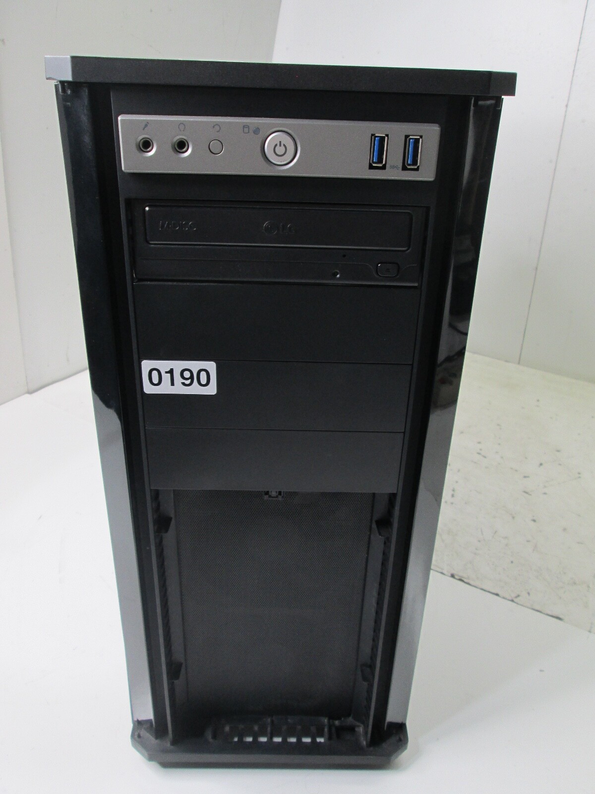 CORSAIR Obsidian Series 550D Mid-Tower READ