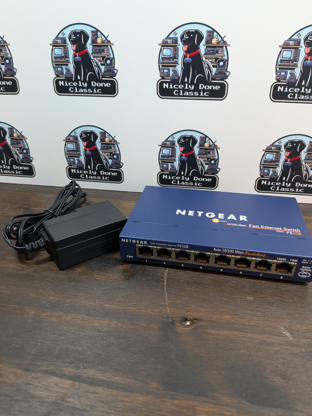 Netgear FS108 v2 Port 10/100 Fast Ethernet Switch With Power Supply  - Good
