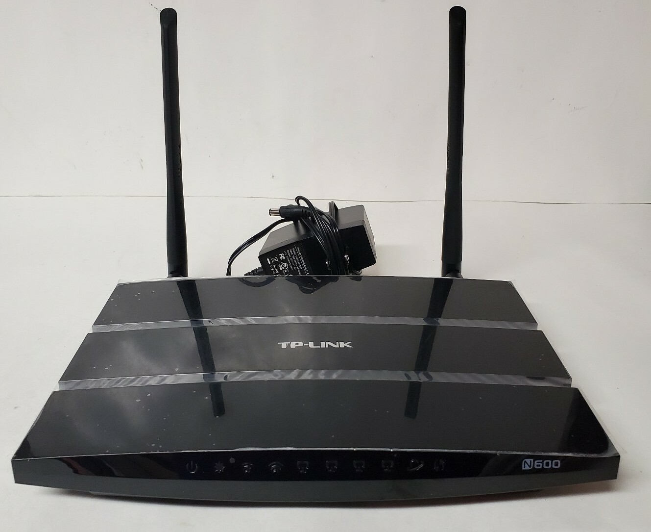 TP-Link N600 300 Mbps 4-Port 10/100 Wireless N Router (TL-WDR3500) Gigabit