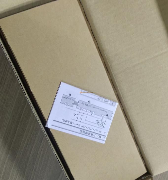One New Shihlin AX2N-80MR-ES Programmable Controller fedex or DHL