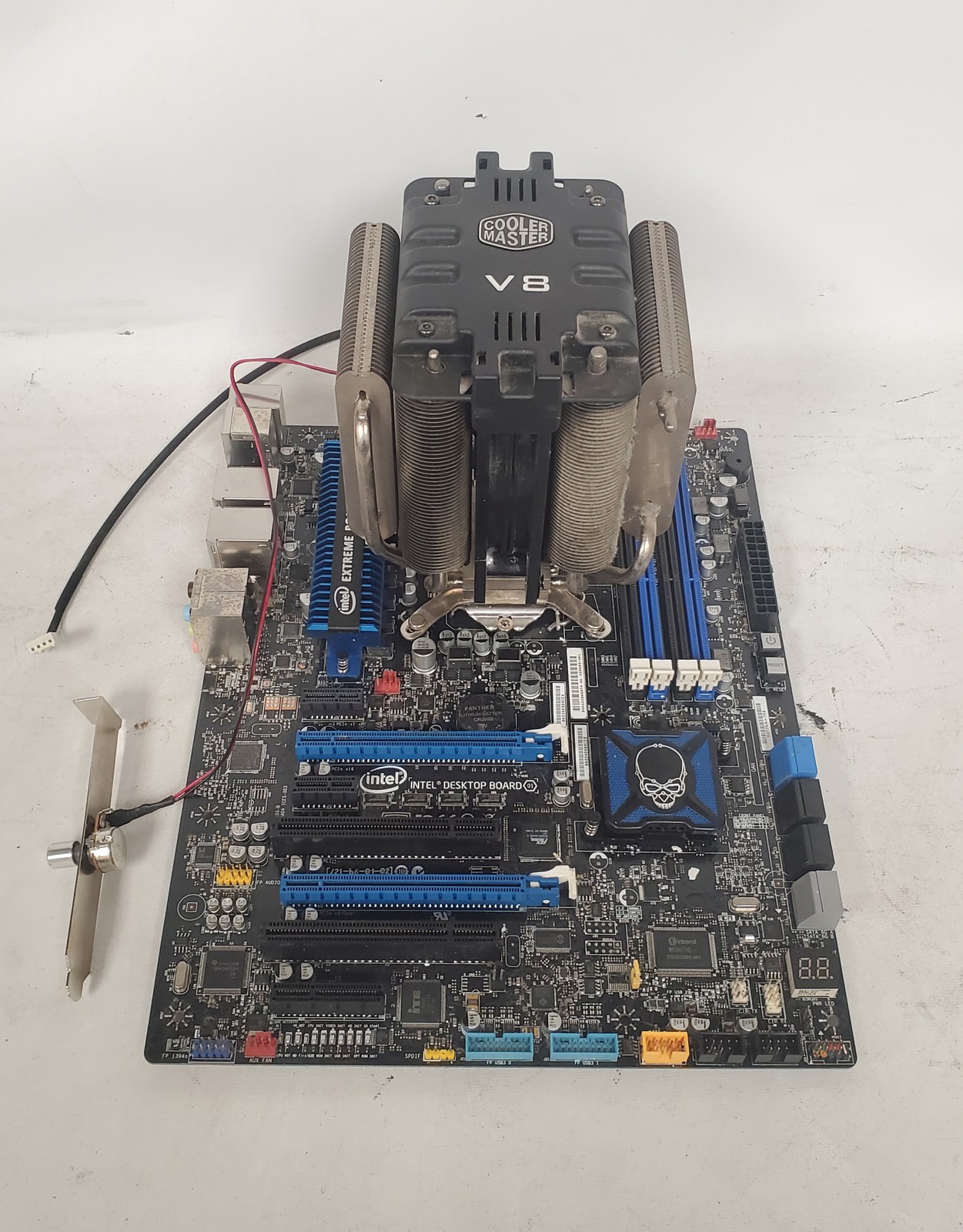 Intel DZ77GA-70K 3.5GHz Extreme Computer Motherboard w/ V8 Cooler Master Fan