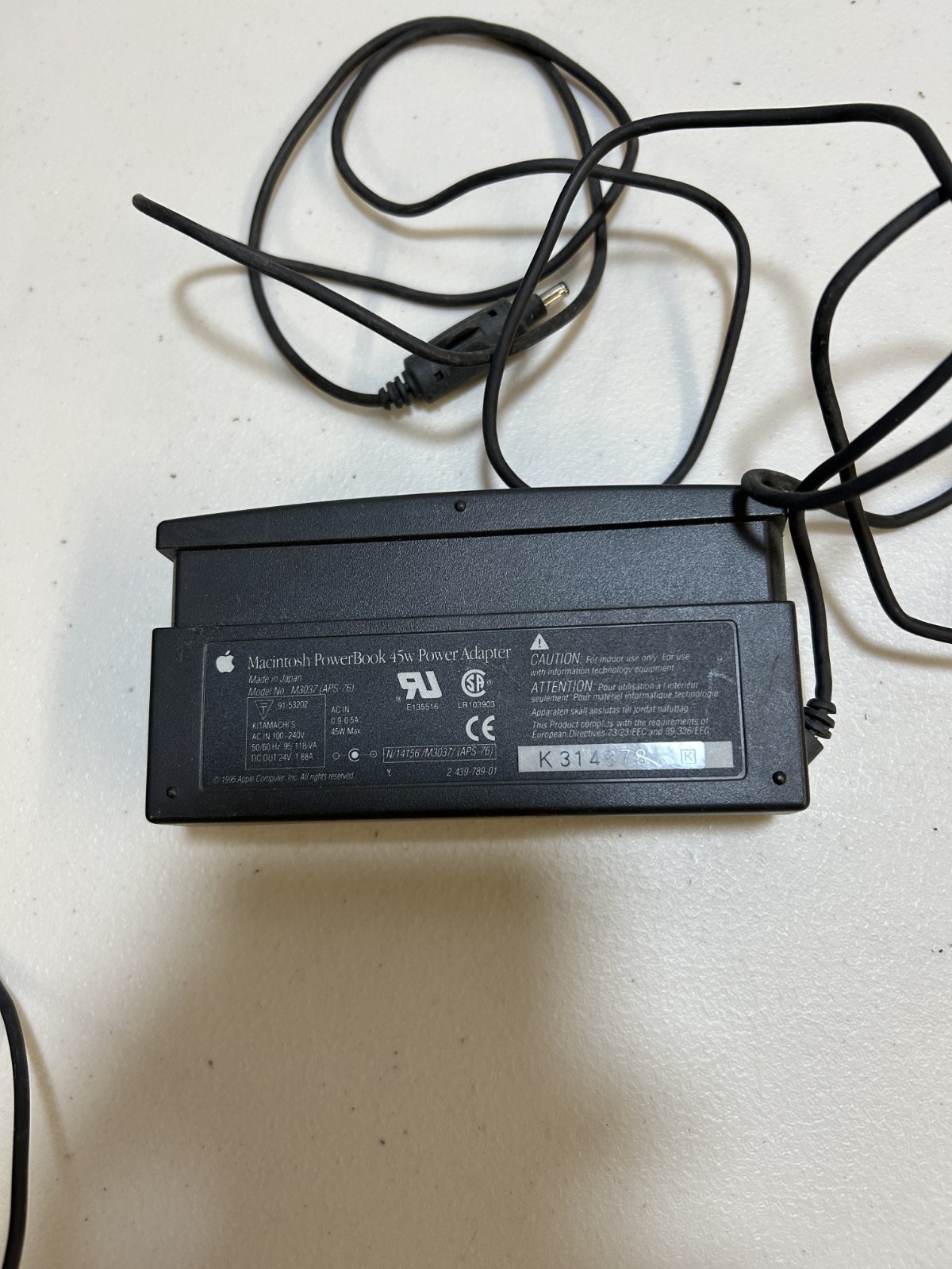 APPLE Macintosh PowerBook M3037 (APS-76) 45W AC Power Adapter Mac