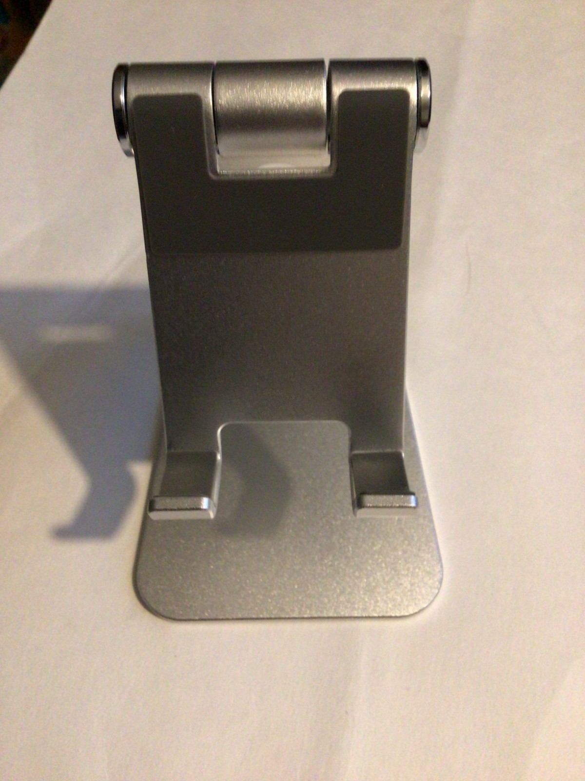 Silver Adjustable Metal Desktop Tablet & eReader Stand Holder Universal Aluminum