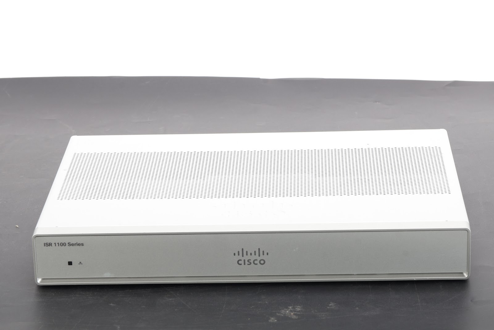 Cisco C1111-8P Integrated Services Router
