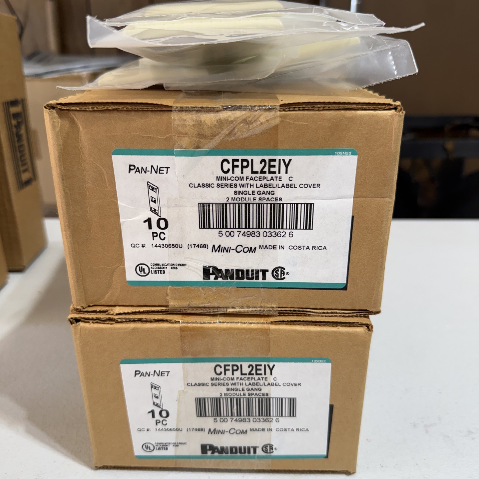 24 Panduit CFPE2EIY Mini-Com 2 Port Faceplate Executive Series Electric Ivory
