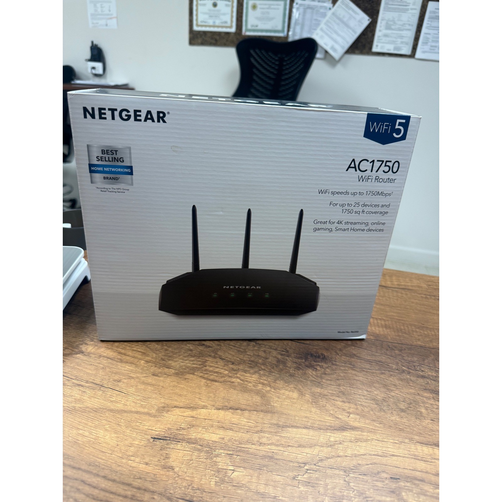 Netgear AC1750 Smart WiFi Router R6350 Dual Band Gigabit 1750Mbps WiFi 5 Black