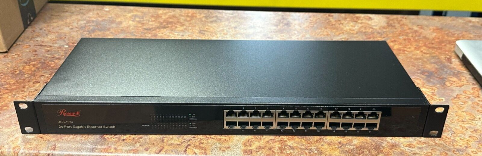 Rosewill 24-Port Gigabit Ethernet Switch RNSW-1101/RGS-1024 w/ Brackets & Power