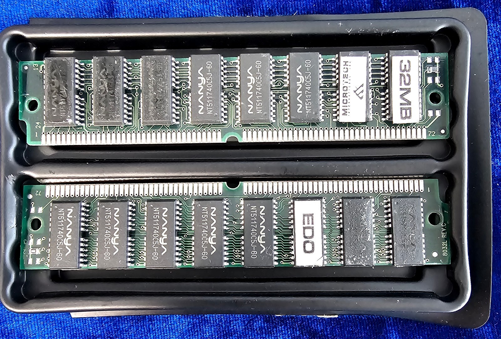 Microtech 64mb Kit of 2 x 32MB EDO Memory RAM 72pin simm 60ns Nanya 80321