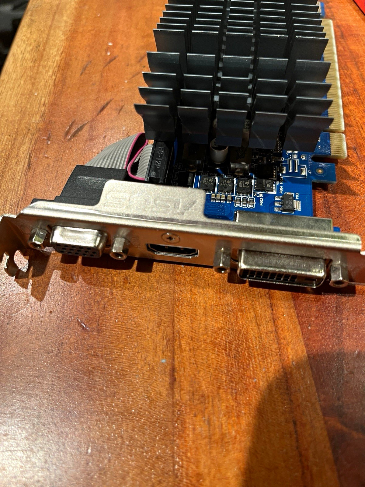 ASUS NVIDIA GeForce GT 730 2GB GDDR5 PCIe x16 HDMI DVI-D VGA FANLESS