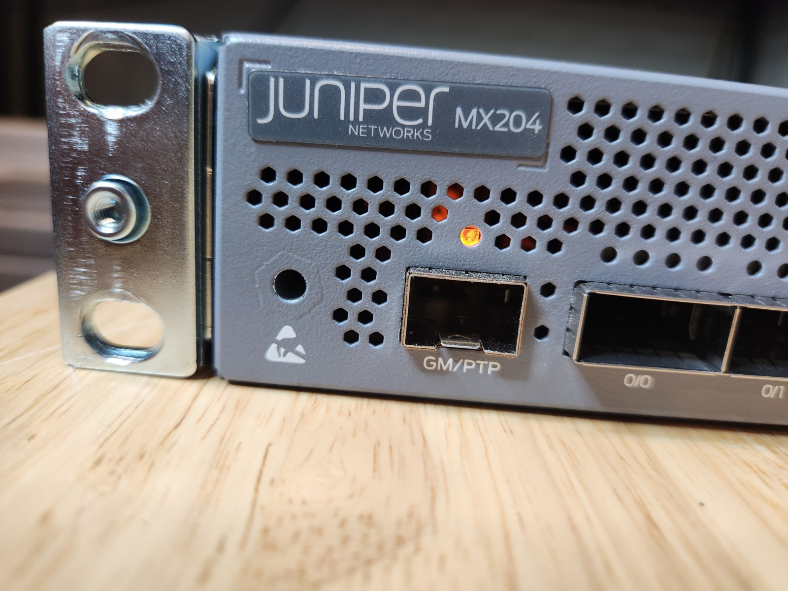Juniper Networks JNP204/MX204 Universal Edge Router