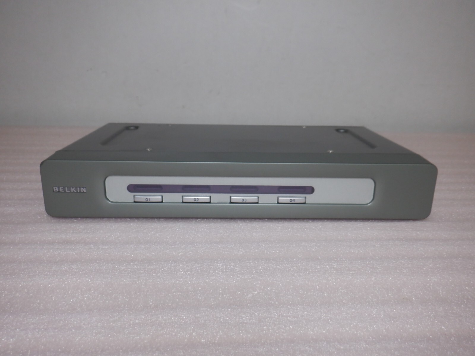 BELKIN OMNIVIEW SECURE DVI DUAL-LINK 4-PORT KVM SWITCH