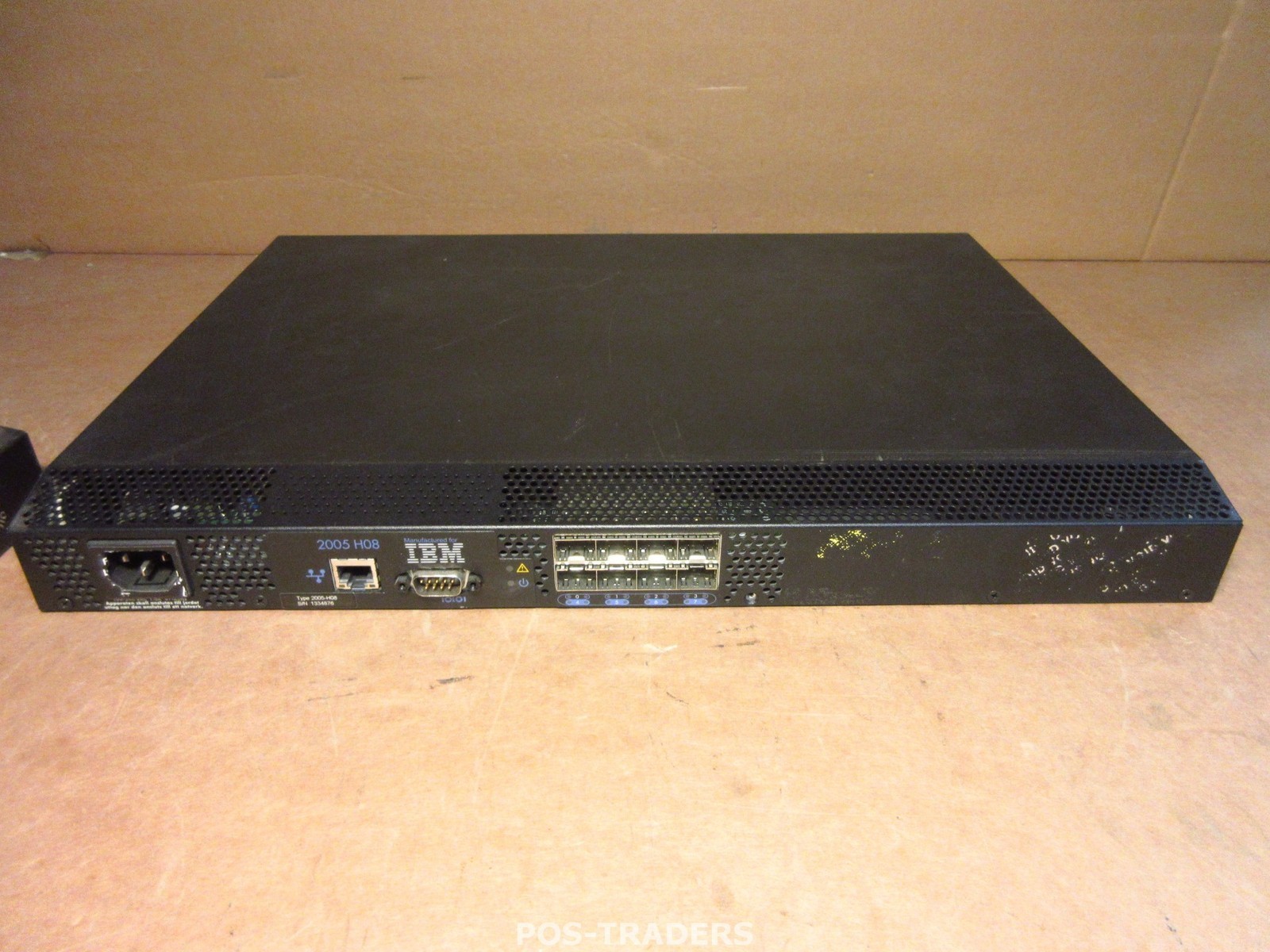 IBM 2005 H08 TotalStorage 8-Port Fibre Channel SAN Managed Network Switch