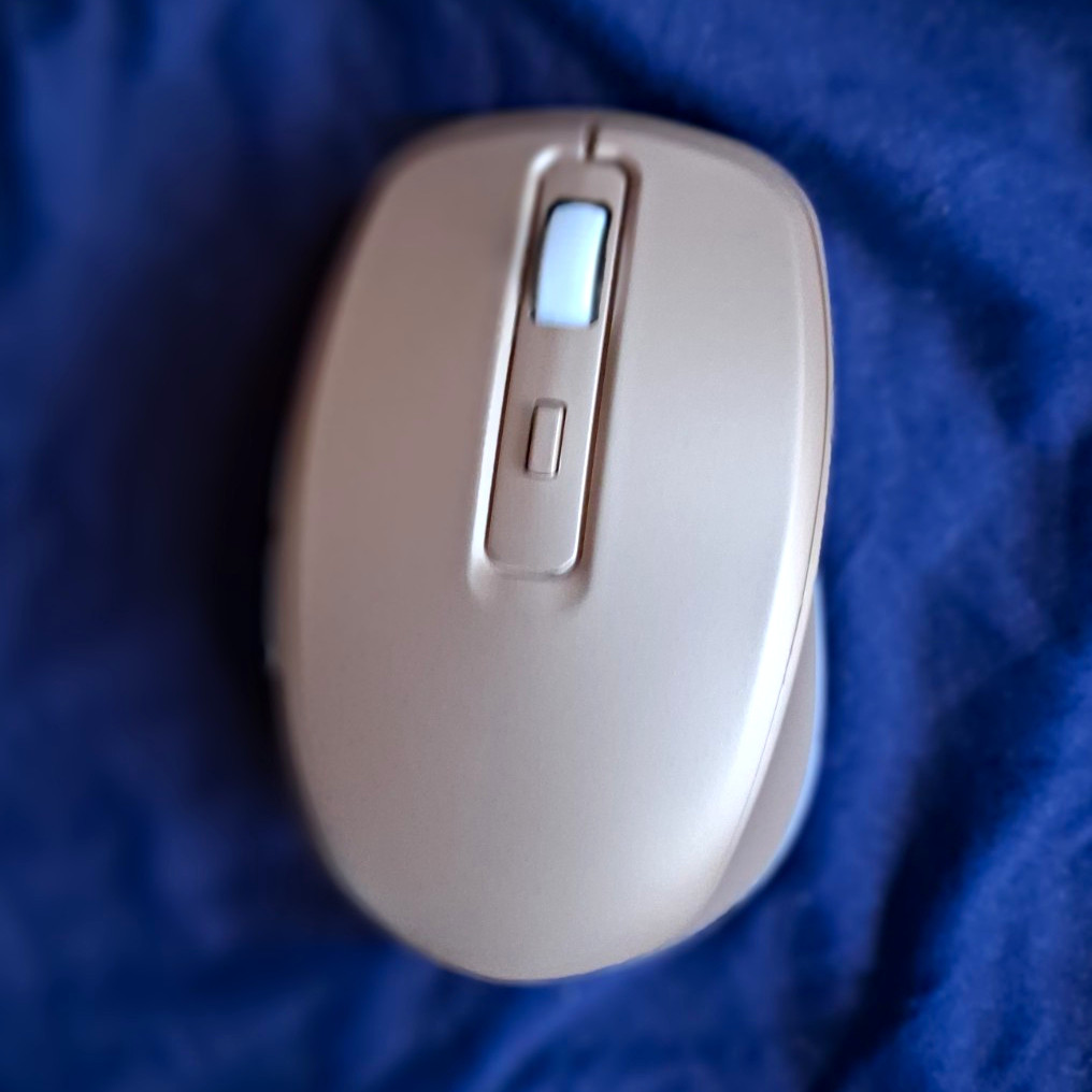 PEIOUS SEYC-JY203 Wireless Optical Backlit Mouse White 6 Buttons Scroll Wheel