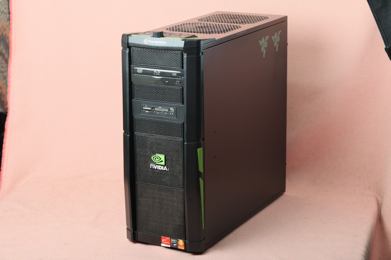 Thermaltake Element V NVIDIA Edition MSI NF980-G65 AMD Phenom II x4 965 EVGA 465