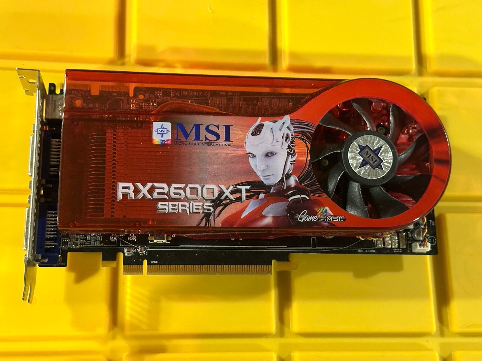 MSI RX2600XT-DIAMOND-PLUS Radeon GPU - 256MB 128-bit GDDR4 PCIe x16 - XP/Vista