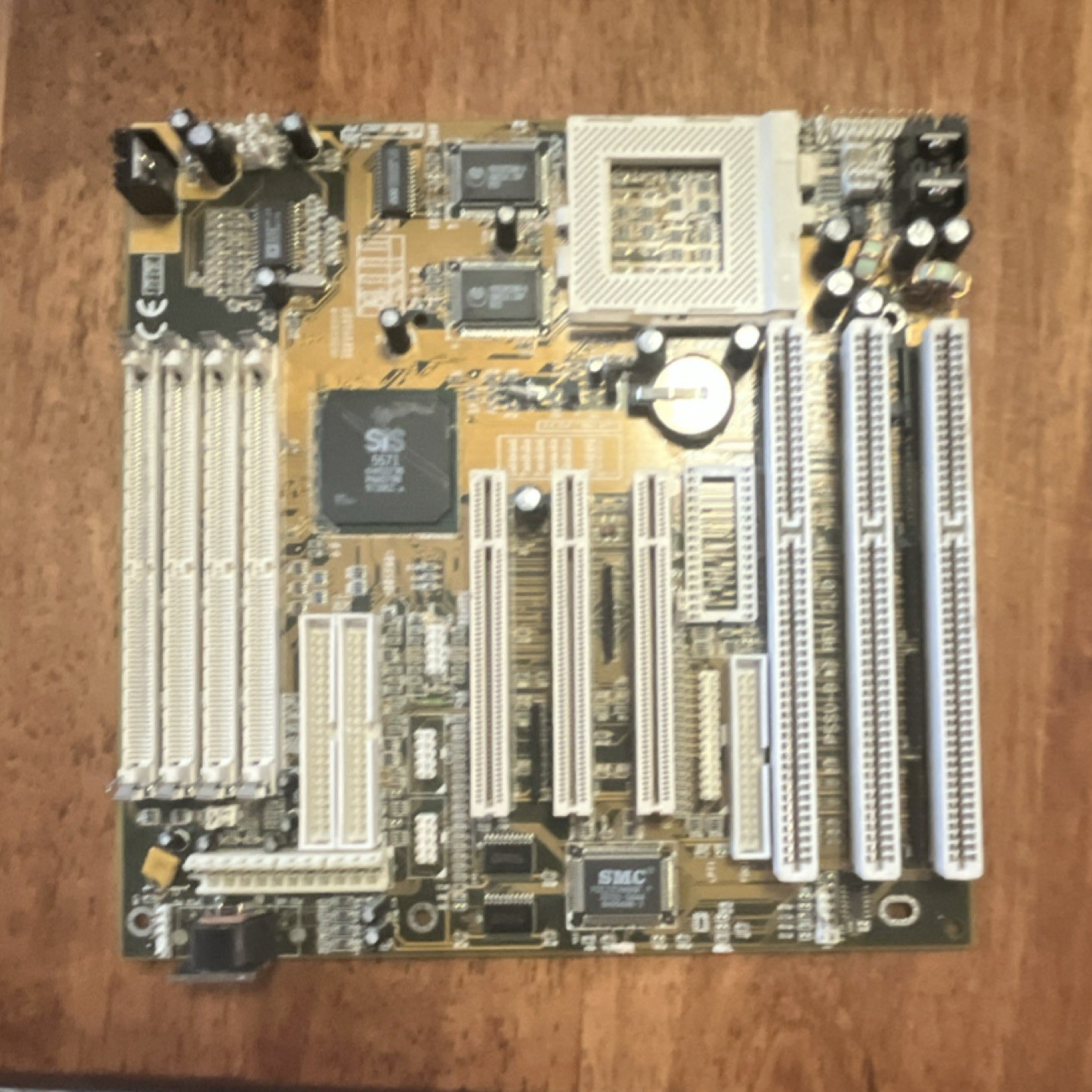 SiS P5SVU-B ATX Socket370 Intel Motherboard SDR SDRAM AGP PCI ISA IDE Audio used