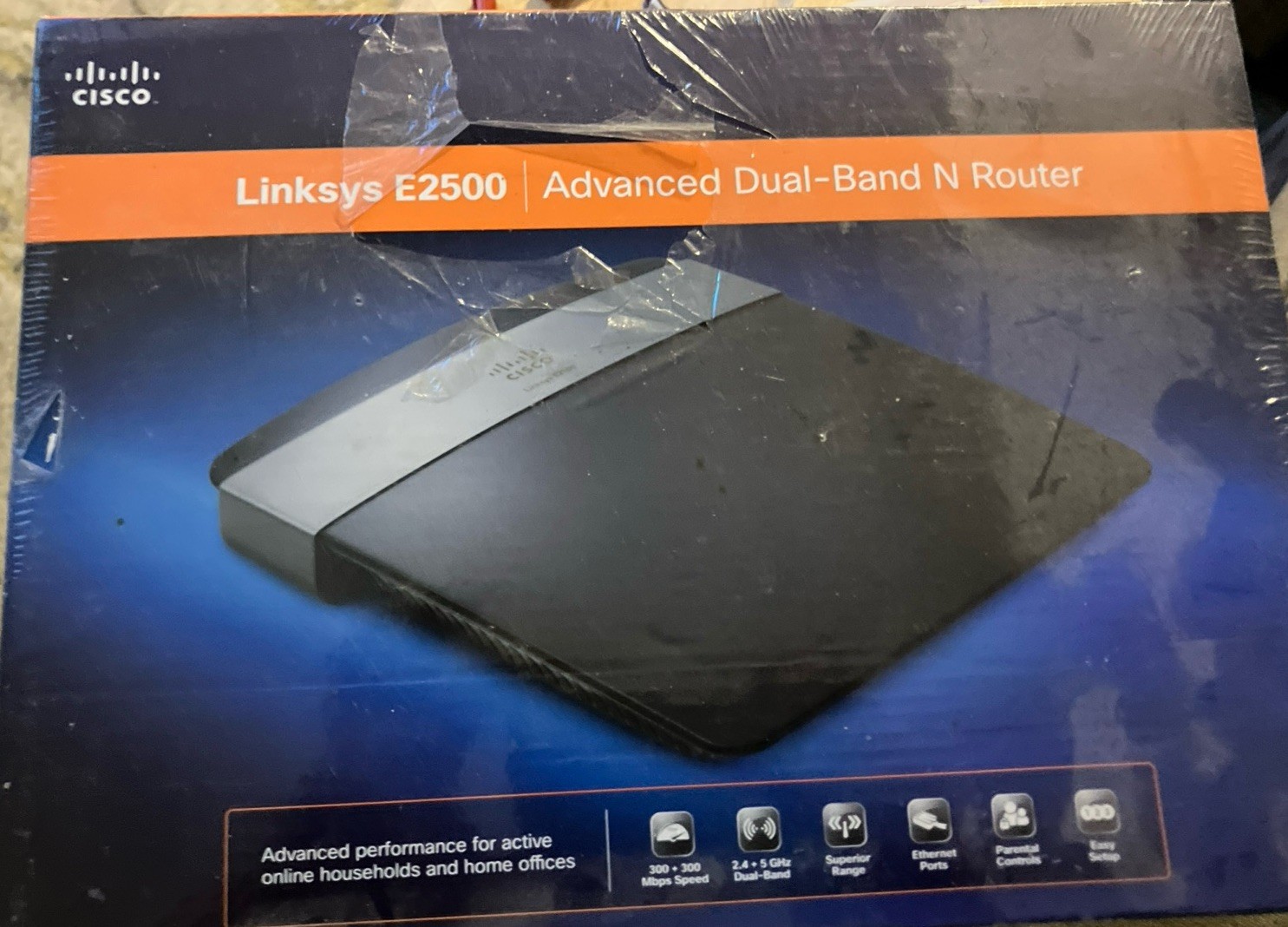 Linksys E2500 Dual-Band 802.11n Wi-Fi Router 300+300 Mbps 4-Port
