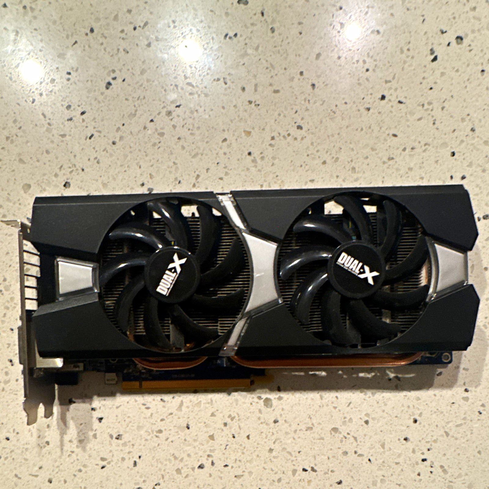 SAPPHIRE Dual-X AMD Radeon R9 280X OC 3GB GDDR5 PCIe UEFI HDMI DVI