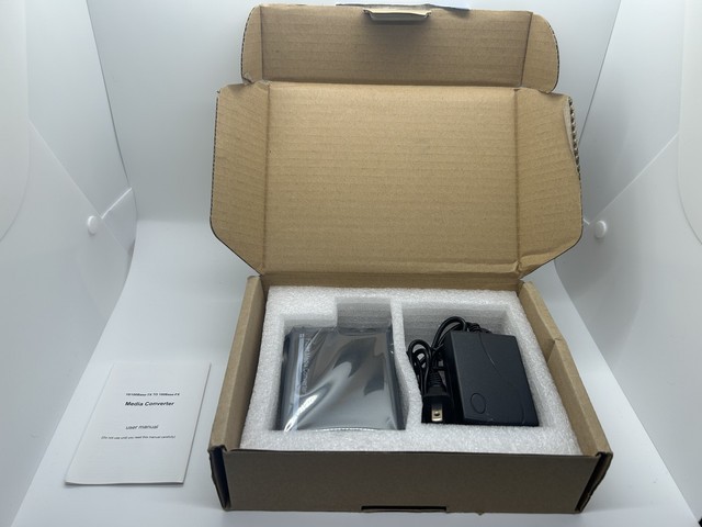 AddOn ADD-GMC-MX-ST Gigabit RJ45 to ST Fiber Media Converter Open Box
