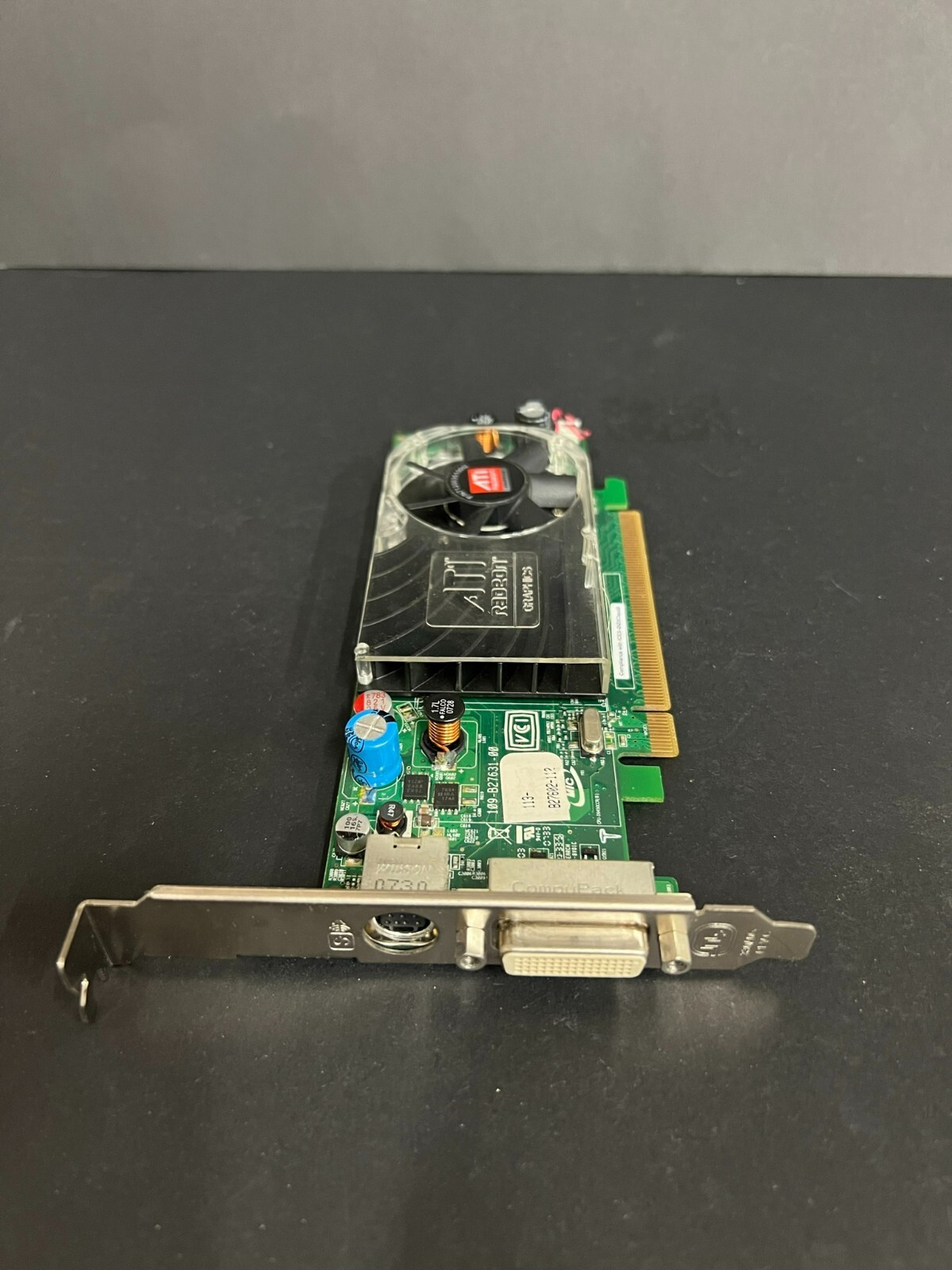 ATI Radeon 2400XT - 102B27602-B Video Graphics Card