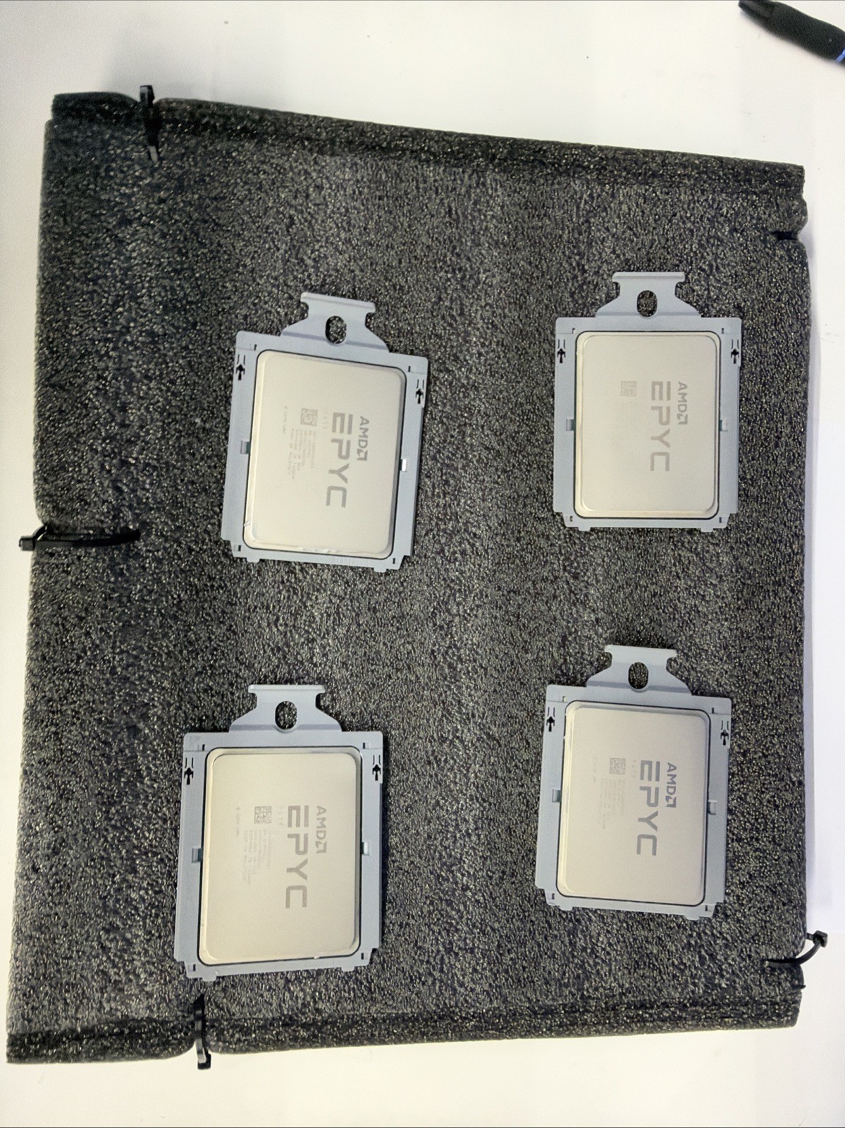 AMD Epyc 7413 - 2.65 GHz 24 Core (100-000000323) Processor