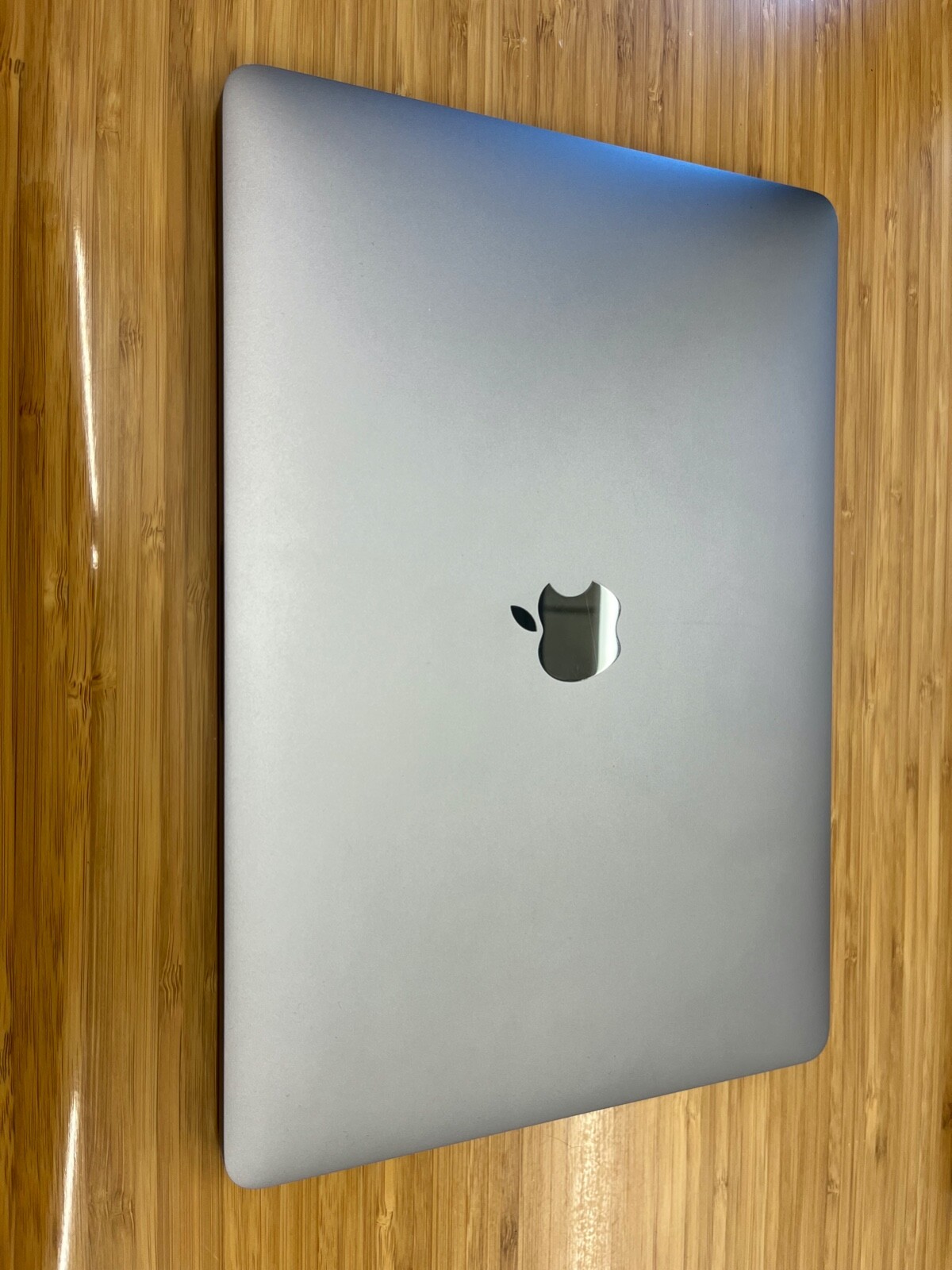 Mac Book Pro, 2019, 13 inch, Touch bar, Touch ID, Space Gray, 256GB