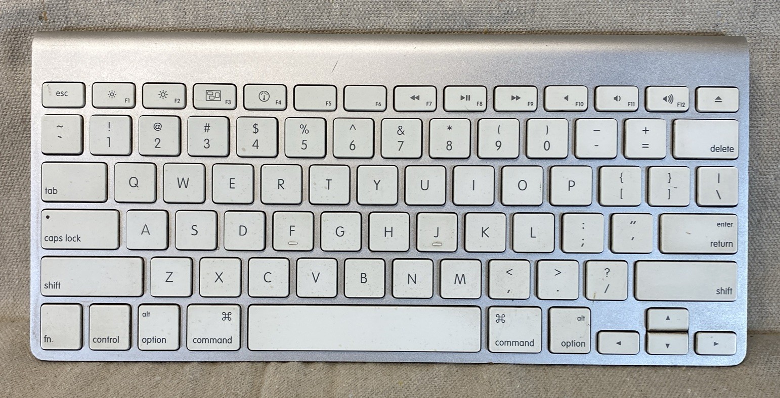 Genuine OEM Apple Magic Keyboard Bluetooth Wireless Model A1314 Tested Excellent