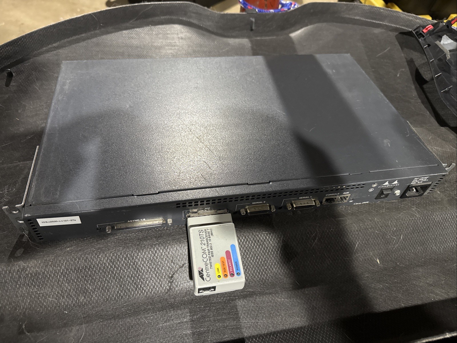 Cisco 2509 Router/Access Server with Octal Cable